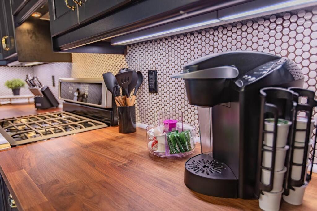 King Bed / Free Parking / Bbq / Fire Pit / Arcade Villa Pittsburgh Exteriör bild
