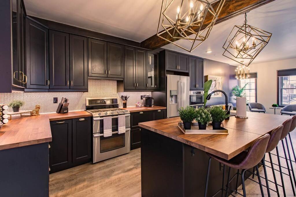 King Bed / Free Parking / Bbq / Fire Pit / Arcade Villa Pittsburgh Exteriör bild